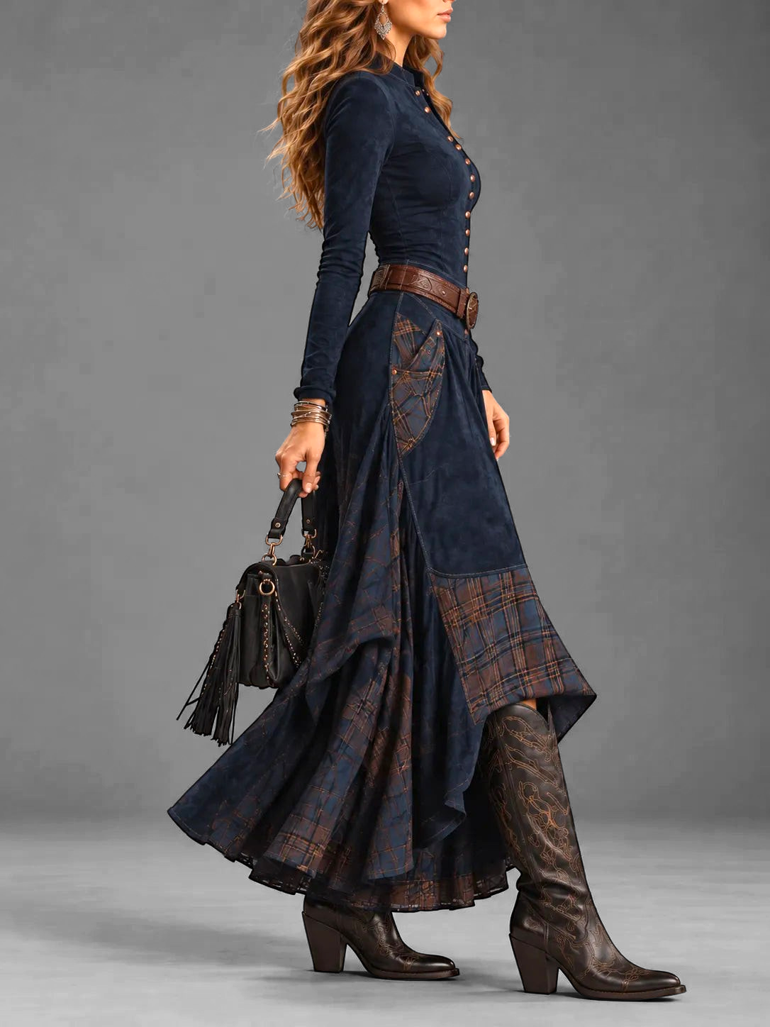 Vestito lungo Alessia Vellani in camoscio blu navy con inserti scozzesi, cintura in pelle e stile western