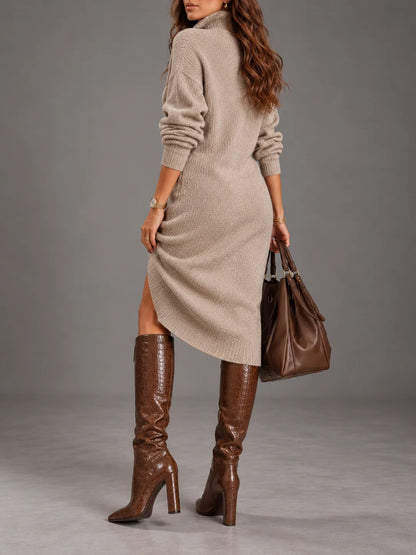 Midi Elegante in Maglia Beige con Collo Alto e Bottoni
