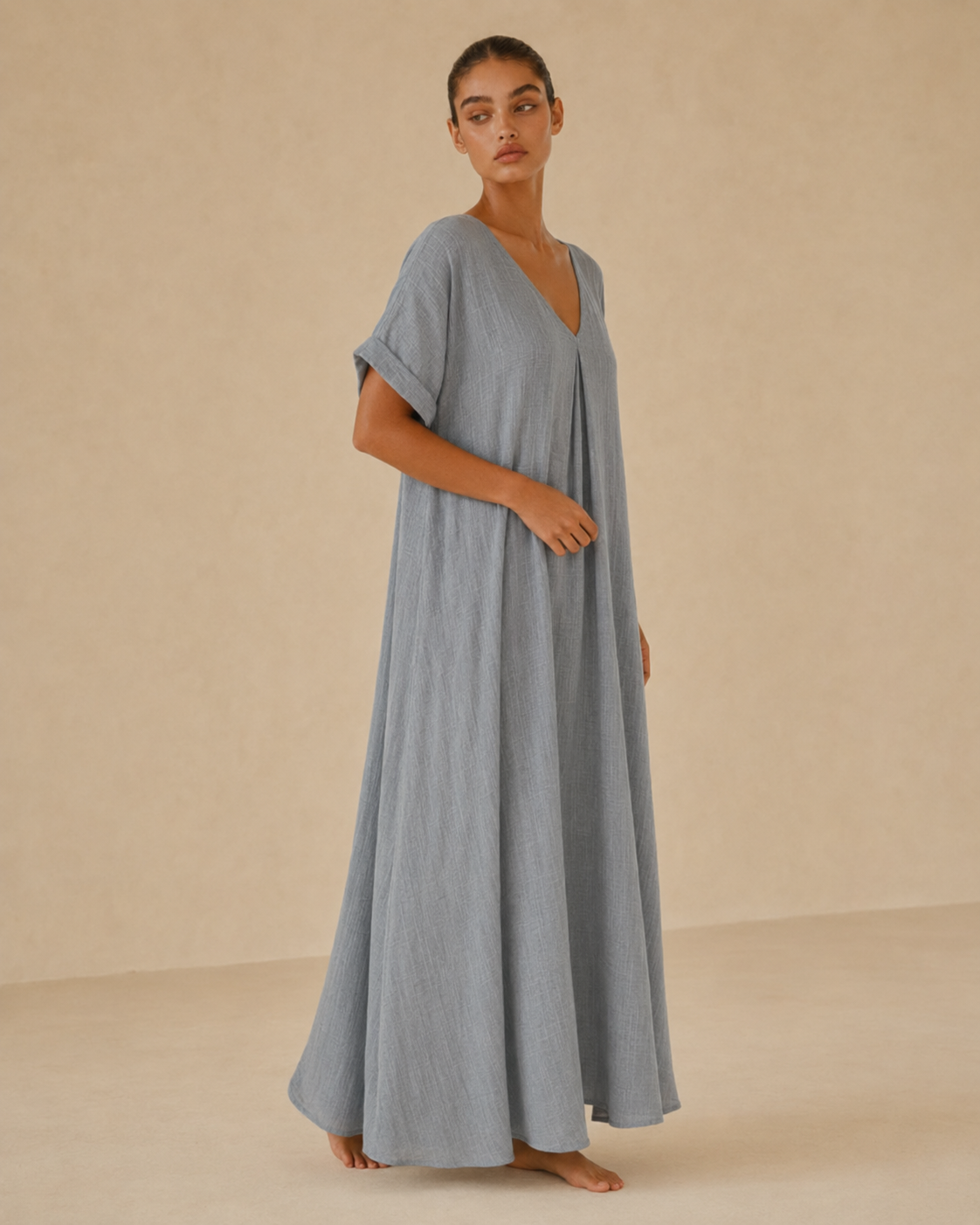 Amelia™ | Abito lungo fluido con scollo a V