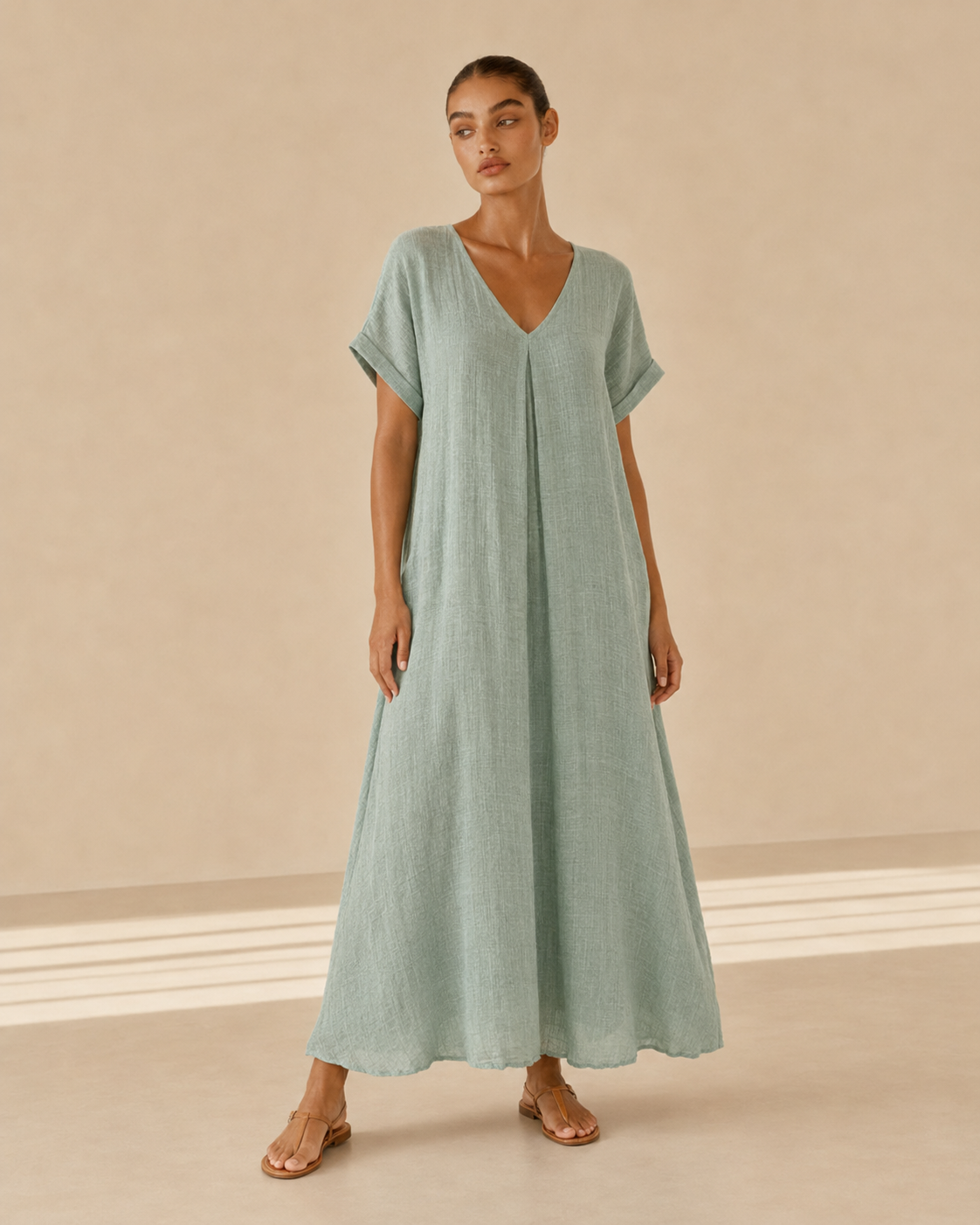 Amelia™ | Abito lungo fluido con scollo a V