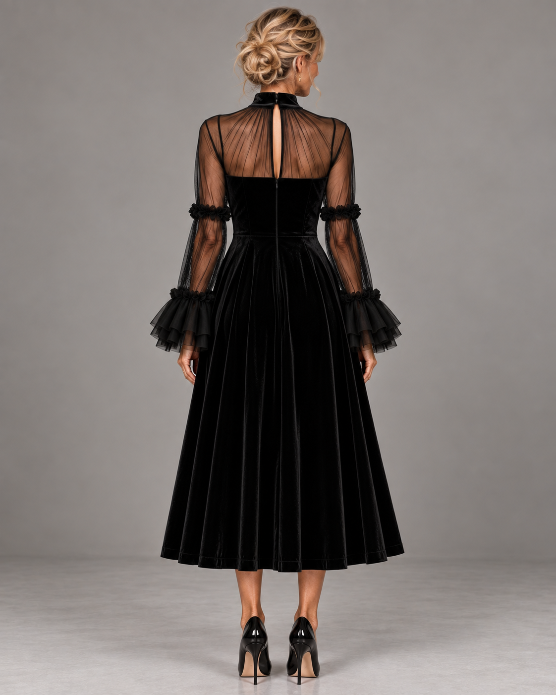 Isabella - Abito Midi in Velluto Nero con Maniche in Tulle e Volant