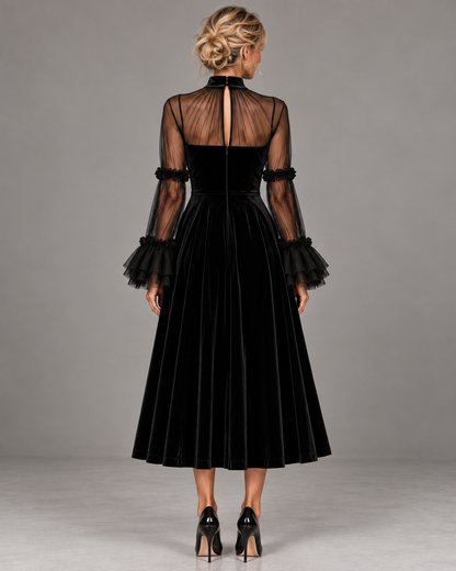 Isabella - Abito Midi in Velluto Nero con Maniche in Tulle e Volant